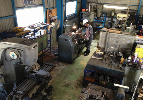 旋盤加工場